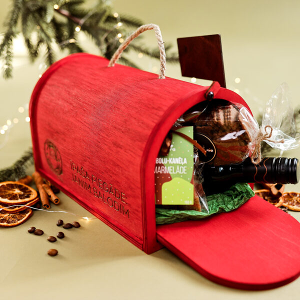 Pasta sūtījumu kaste