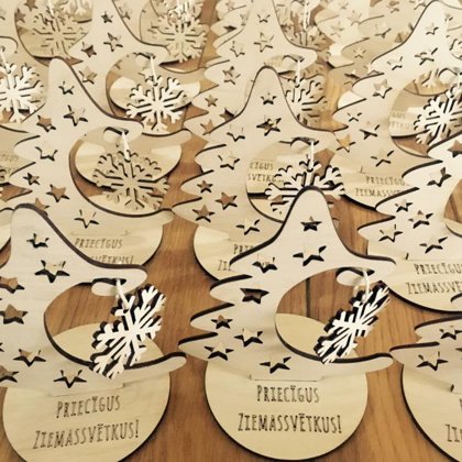 Ziemassvētku galda dekors