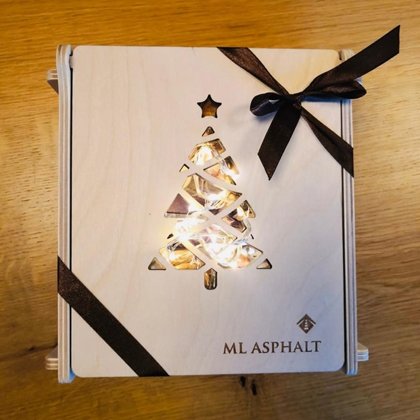 Ziemassvētku dāvanu kaste